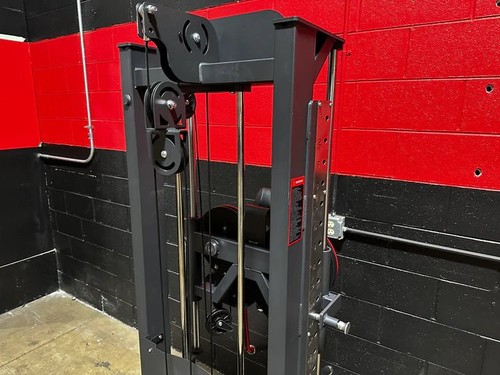 Pin loaded pec fly - pec, lateral